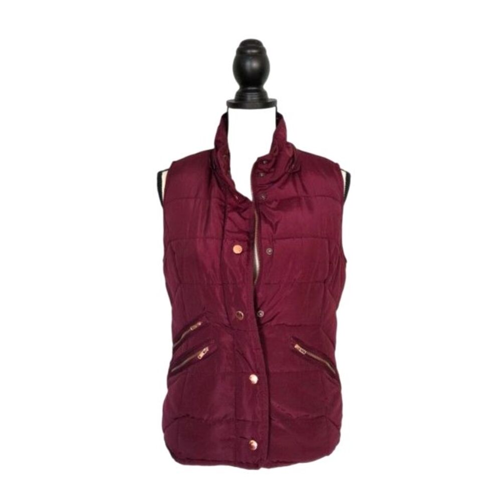 GUESS EUC Burgundy Puffer Vest Hooded Faux Fur Sherpa Lined Rose Gold Accents XS
